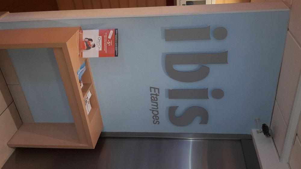 Ibis Etampes Hotel Exterior photo