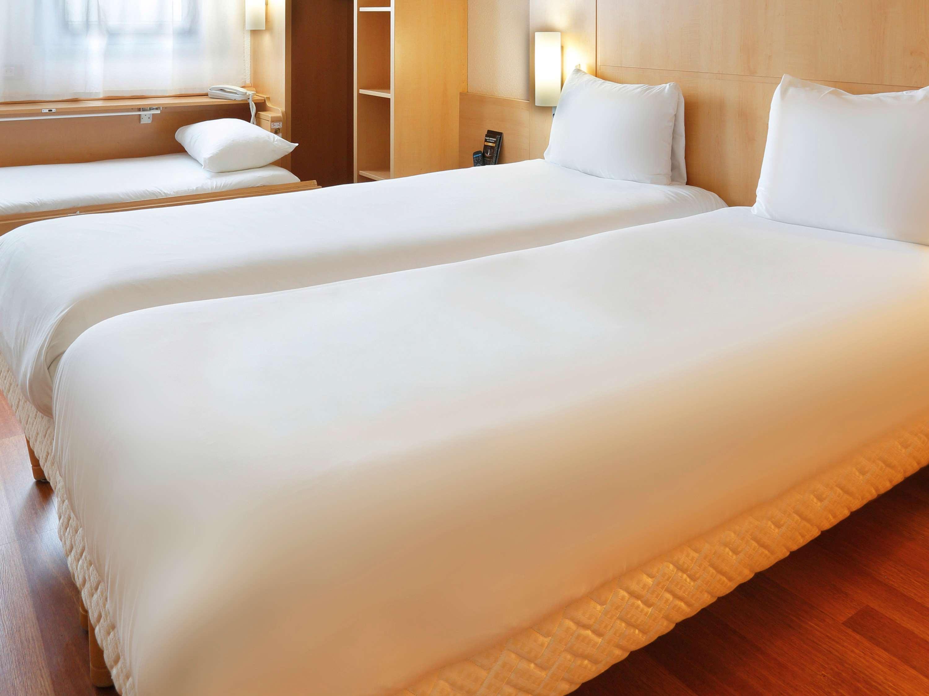 Ibis Etampes Hotel Exterior photo