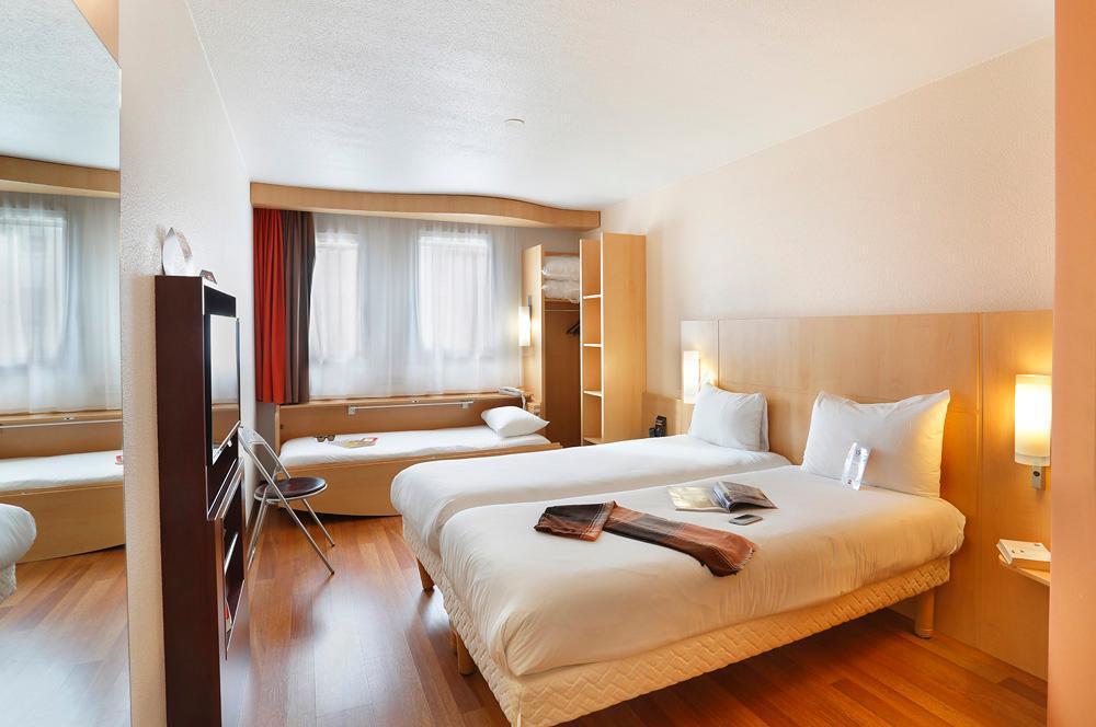 Ibis Etampes Hotel Exterior photo