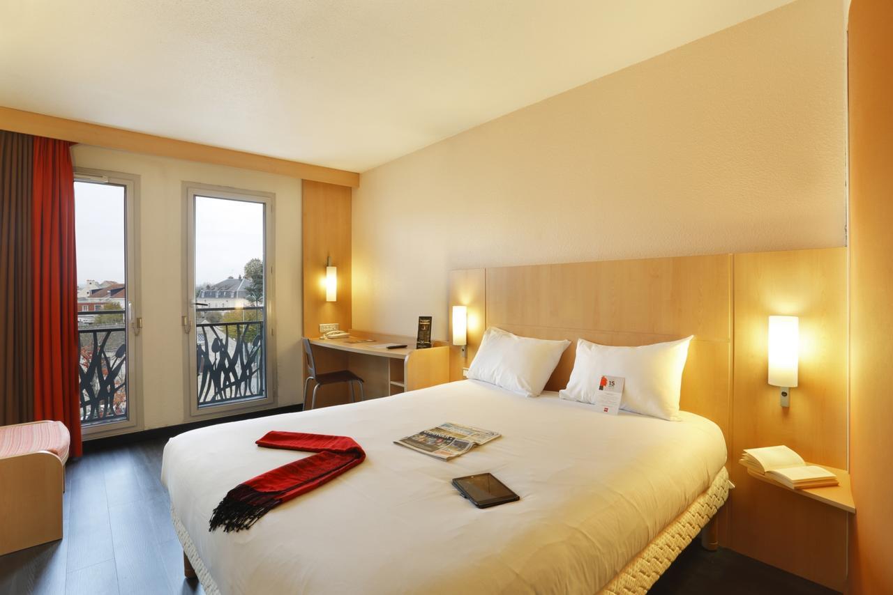 Ibis Etampes Hotel Exterior photo