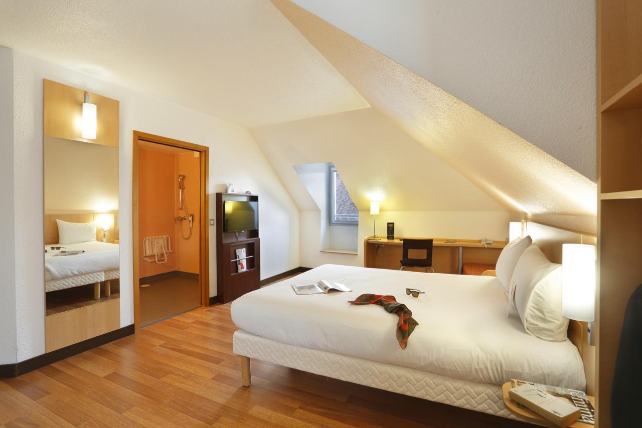 Ibis Etampes Hotel Exterior photo