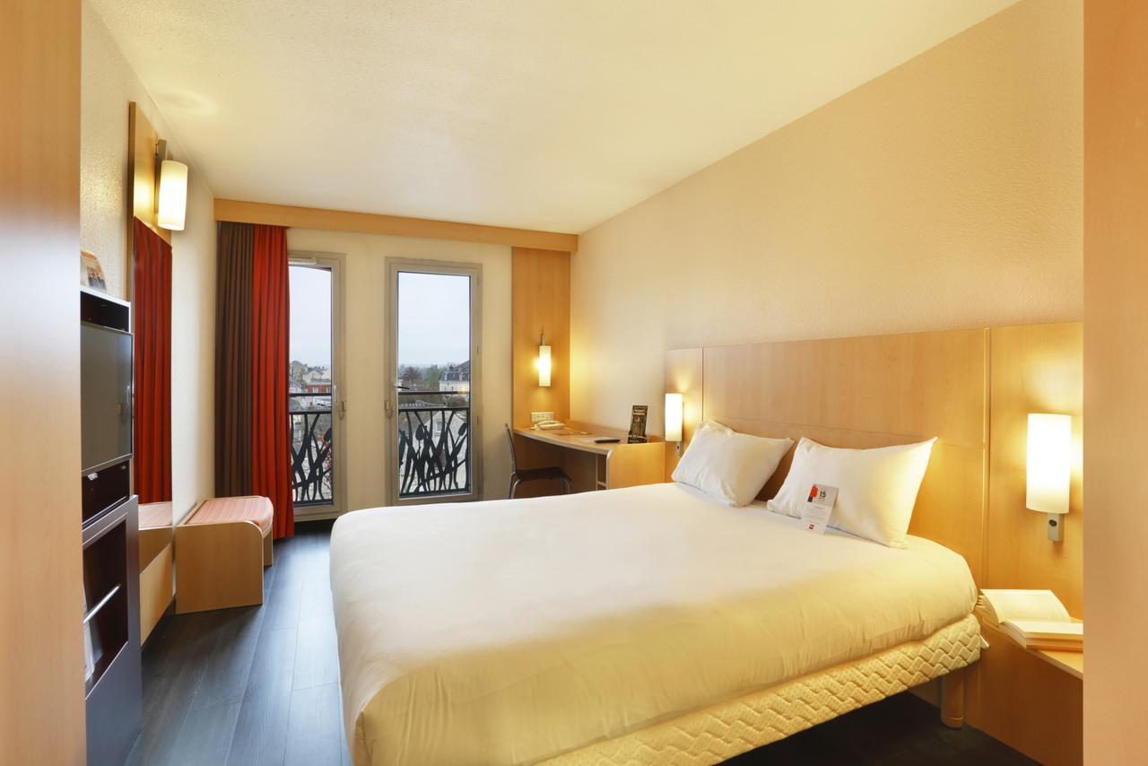 Ibis Etampes Hotel Exterior photo